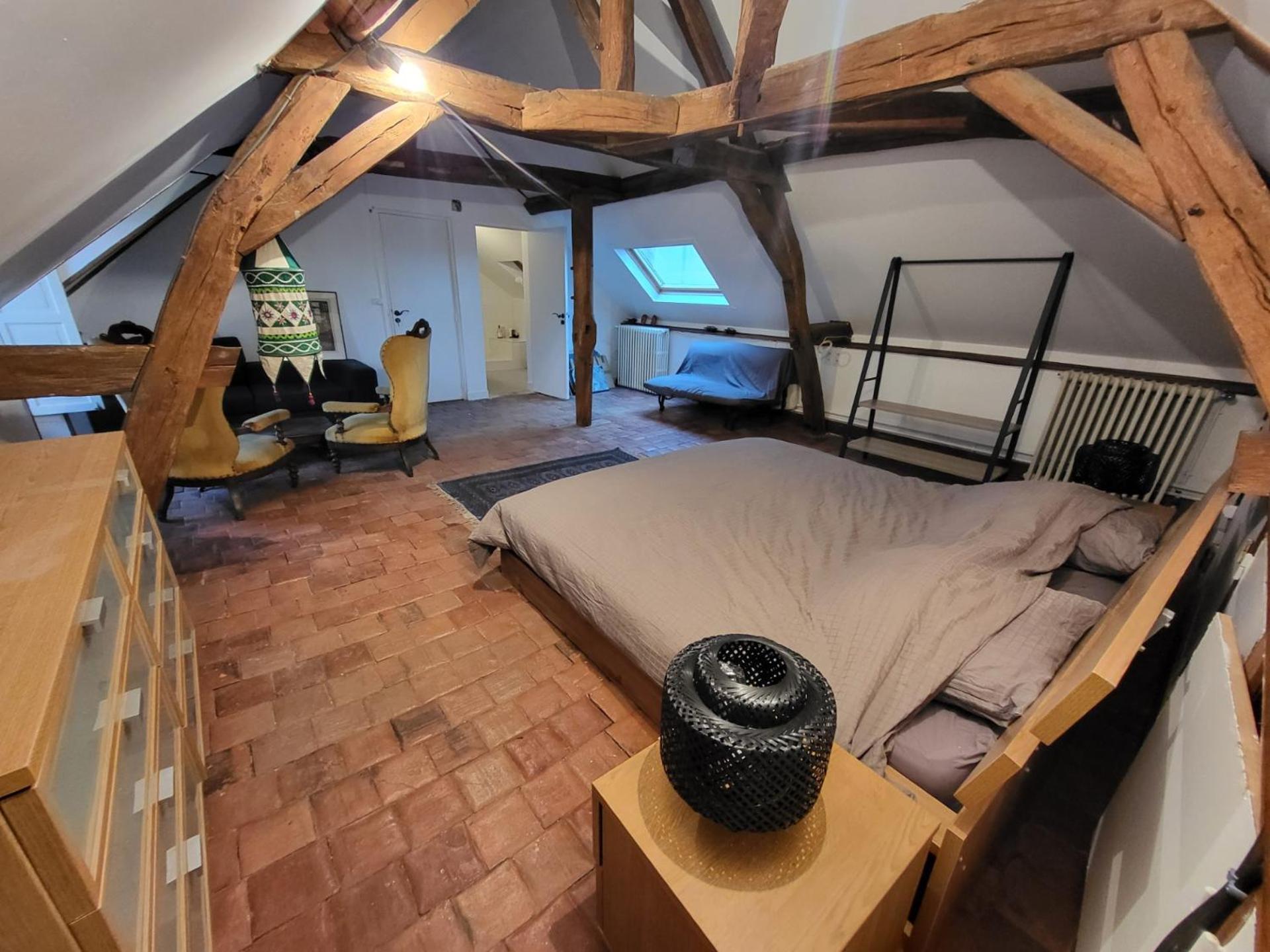 Les Oiseaux De Passage Bed & Breakfast Escolives-Sainte-Camille Екстериор снимка