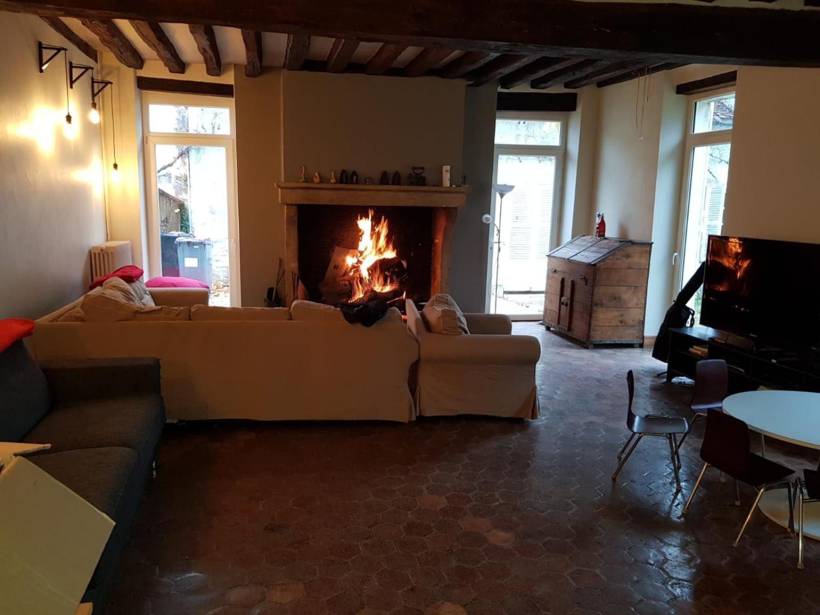 Les Oiseaux De Passage Bed & Breakfast Escolives-Sainte-Camille Екстериор снимка