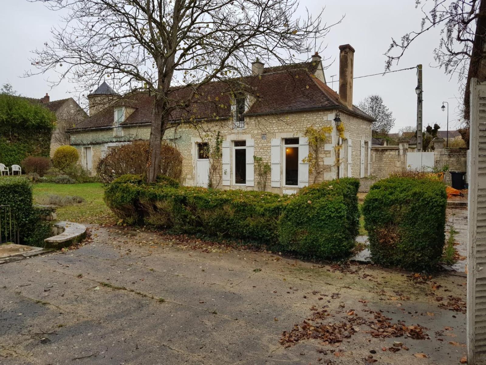 Les Oiseaux De Passage Bed & Breakfast Escolives-Sainte-Camille Екстериор снимка